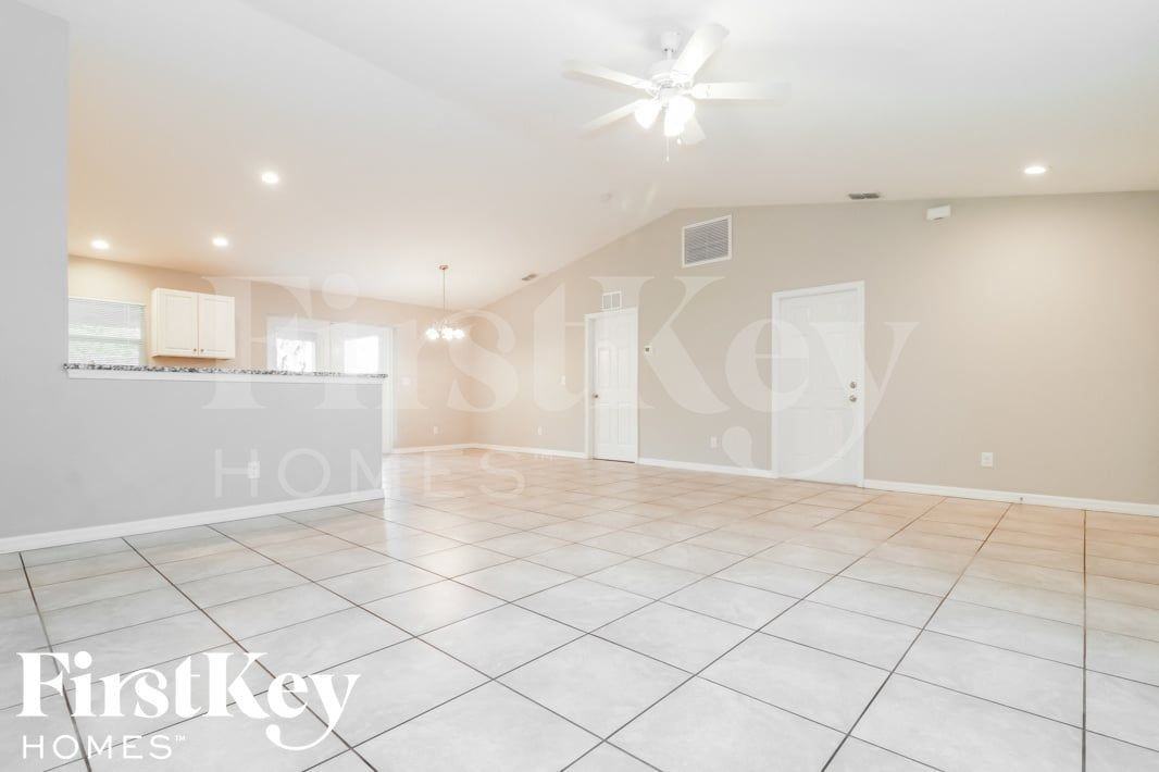 10397 Grail Ave - Photo 4 of 15