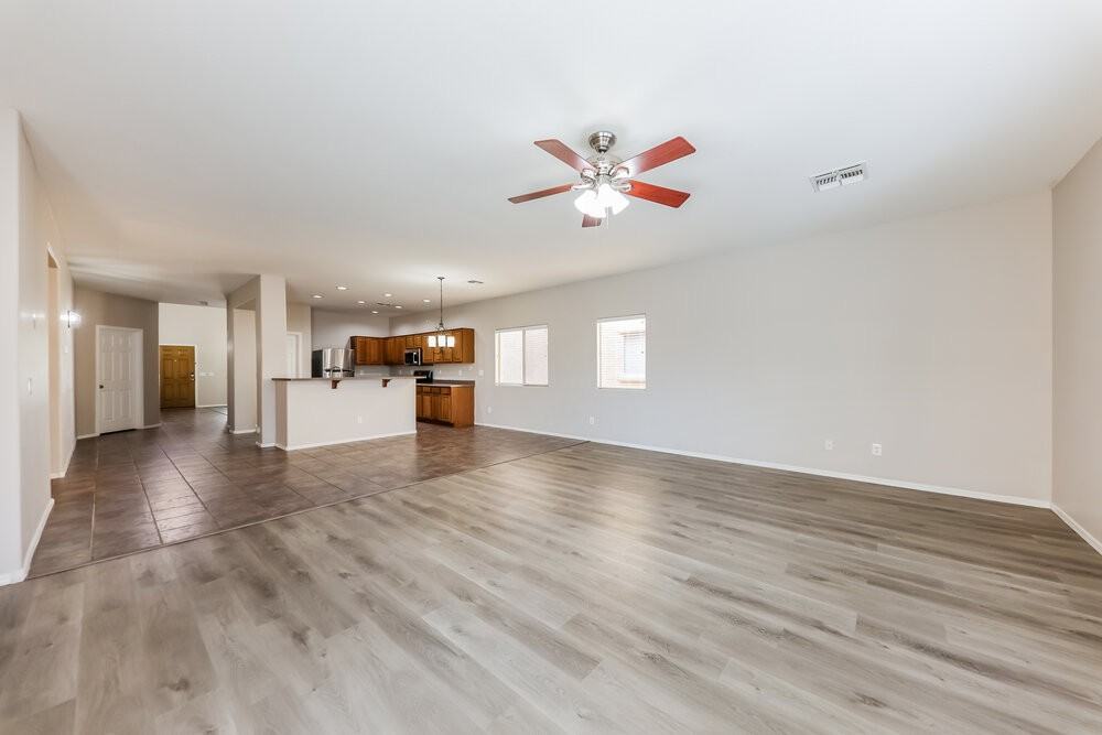 3749 W Wayne Ln - Photo 6 of 17