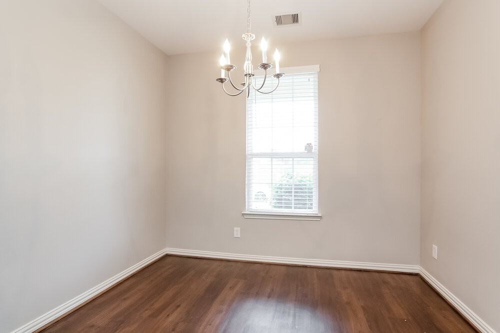 2814 Mesquite Ridge Dr - Photo 4 of 15
