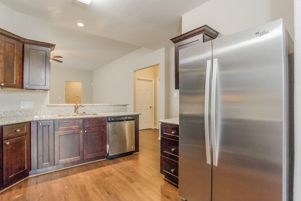2814 Mesquite Ridge Dr - Photo 5 of 15