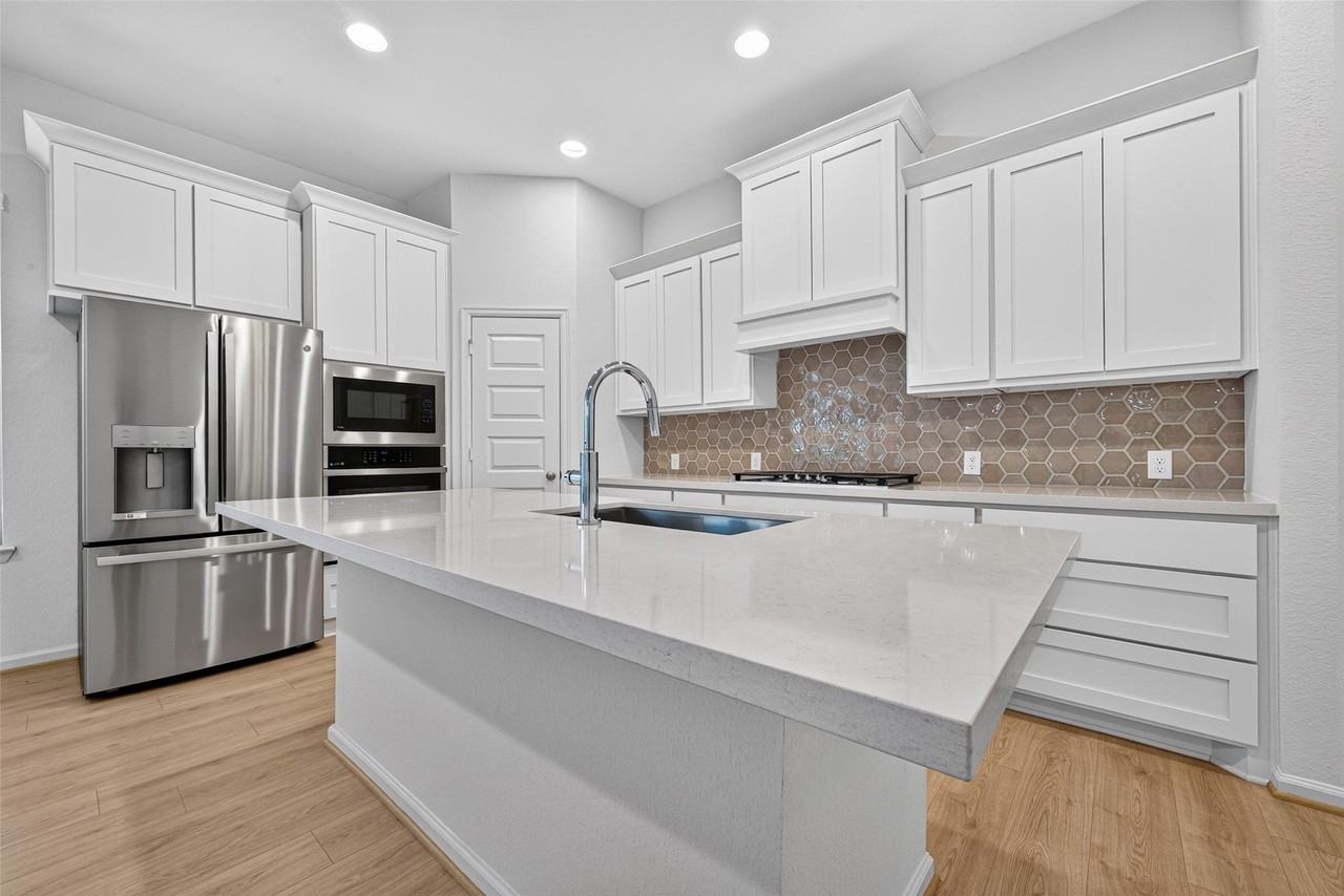 422 Big Pine Trl - Photo 5 of 49