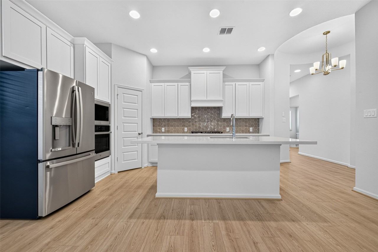 422 Big Pine Trl - Photo 6 of 49