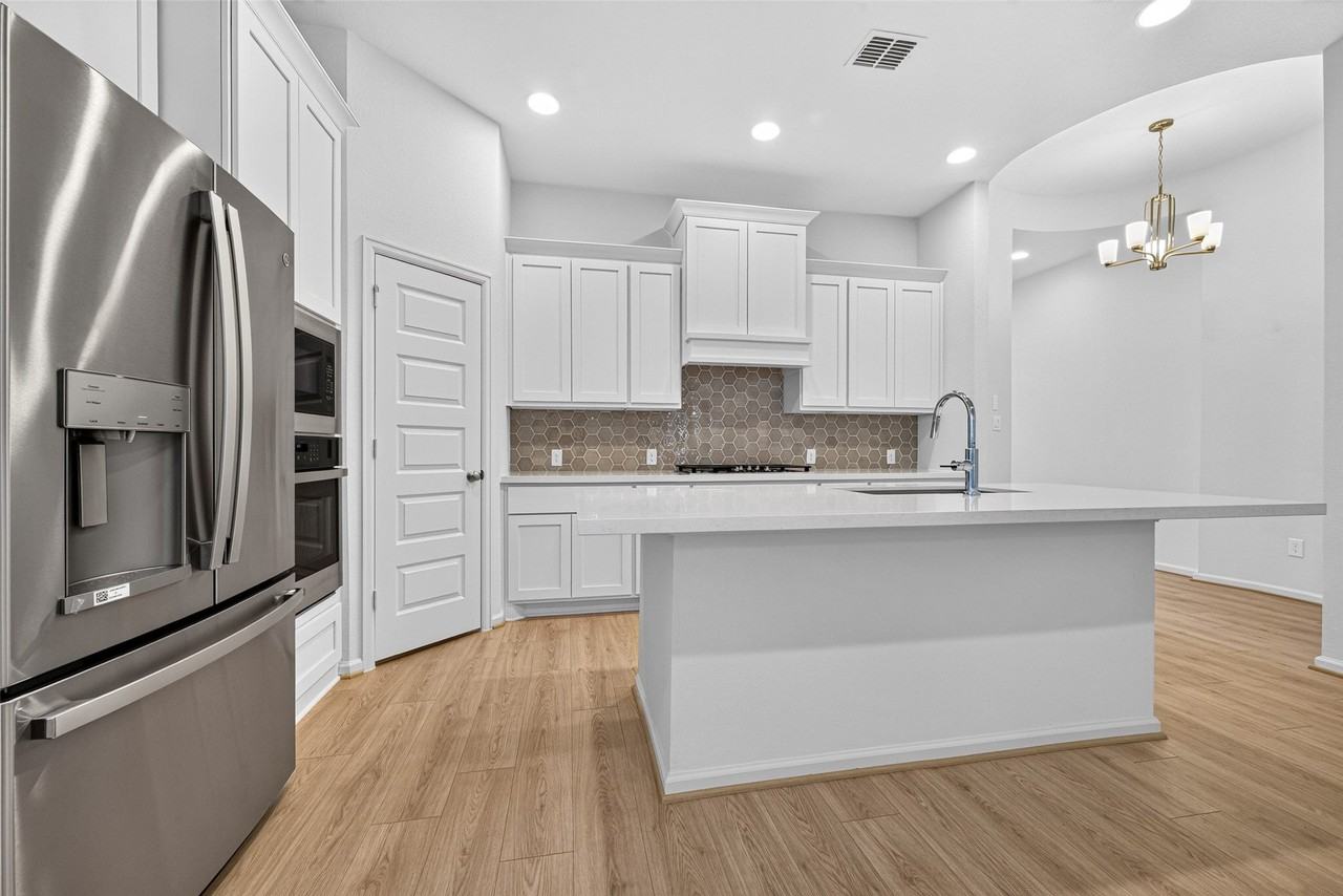 422 Big Pine Trl - Photo 7 of 49