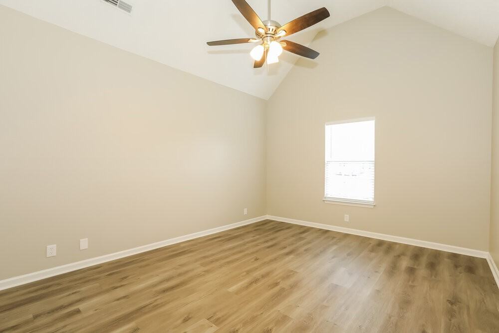 102 Meigs Dr - Photo 6 of 17