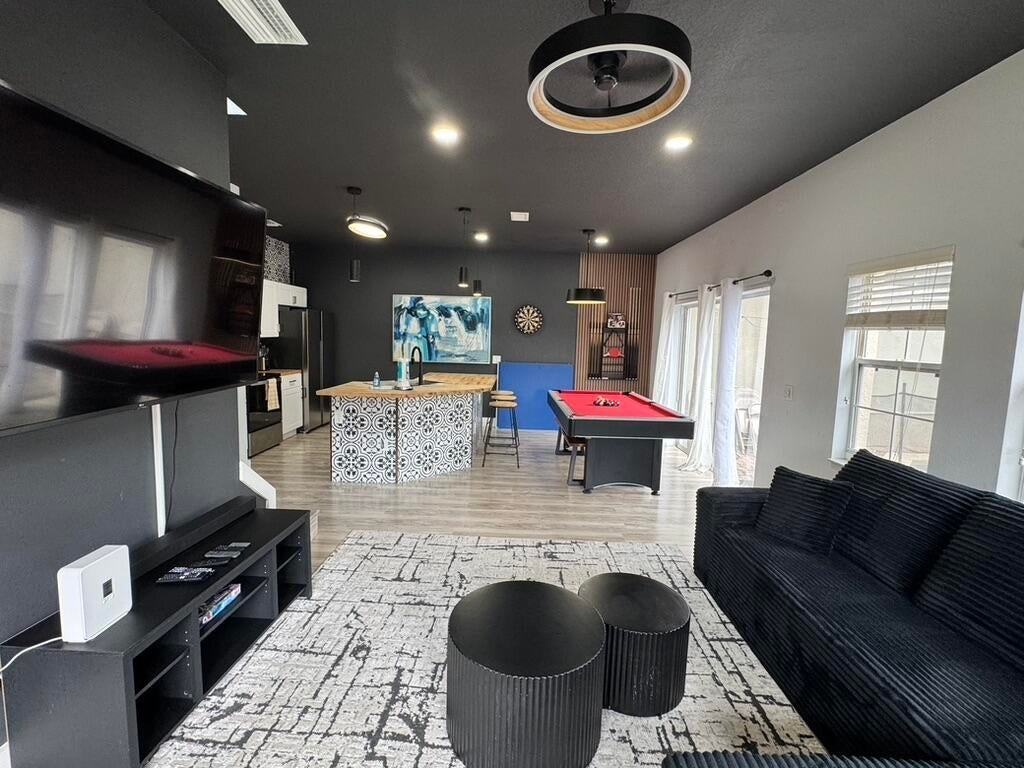 4512 Alberto Cir - Photo 6 of 40