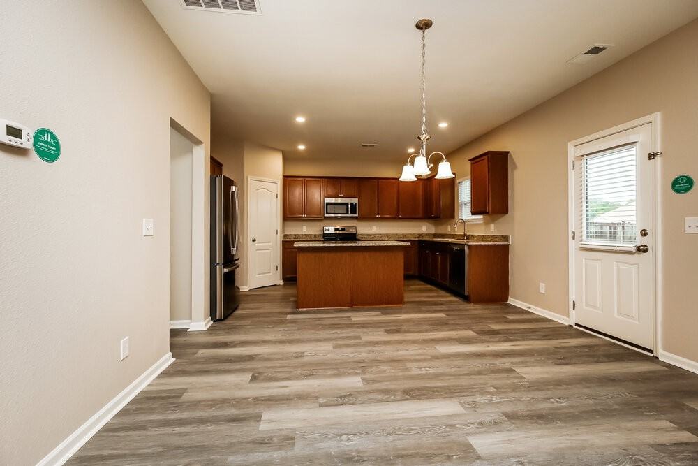 3526 Pitchers Ln - Photo 6 of 17
