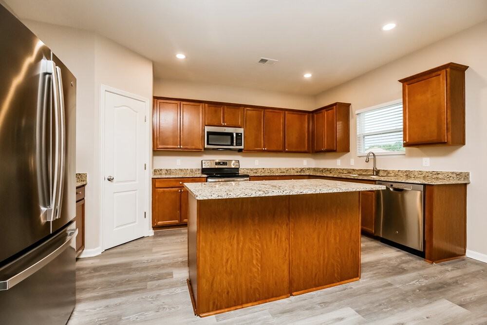 3526 Pitchers Ln - Photo 7 of 17