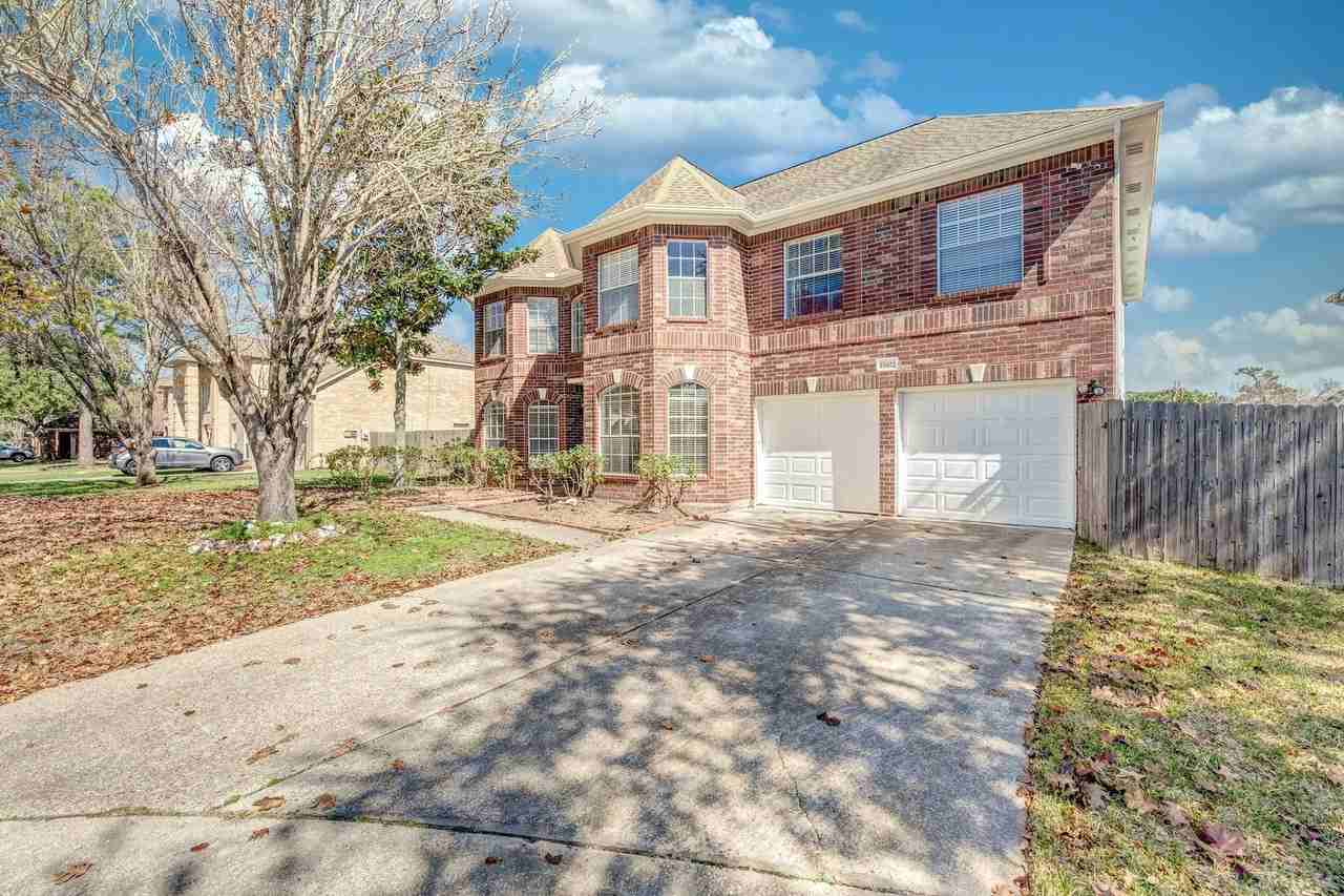 15422 Downford Dr - Photo 2 of 41