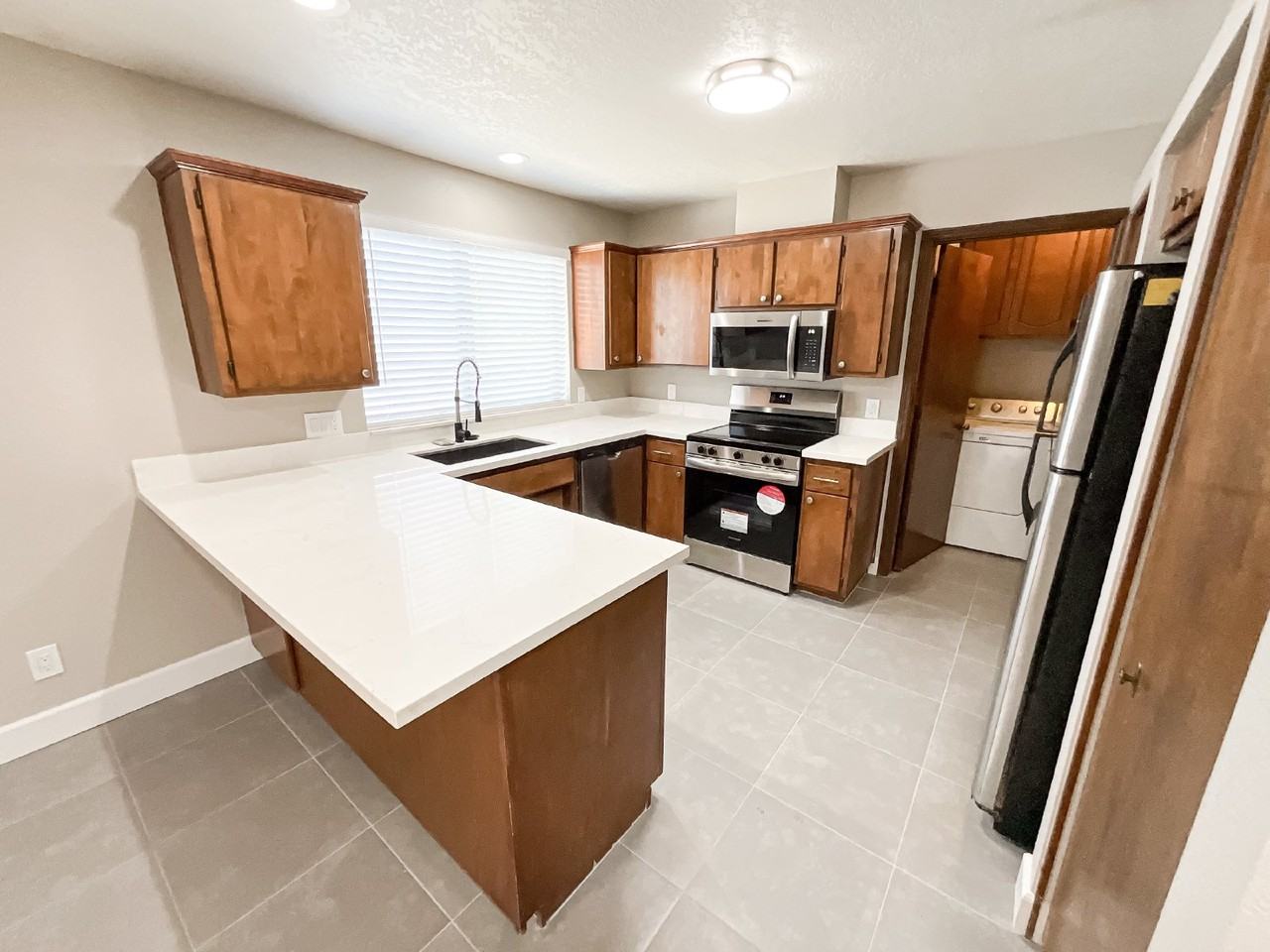 2044 S Don Carlos - Photo 5 of 18