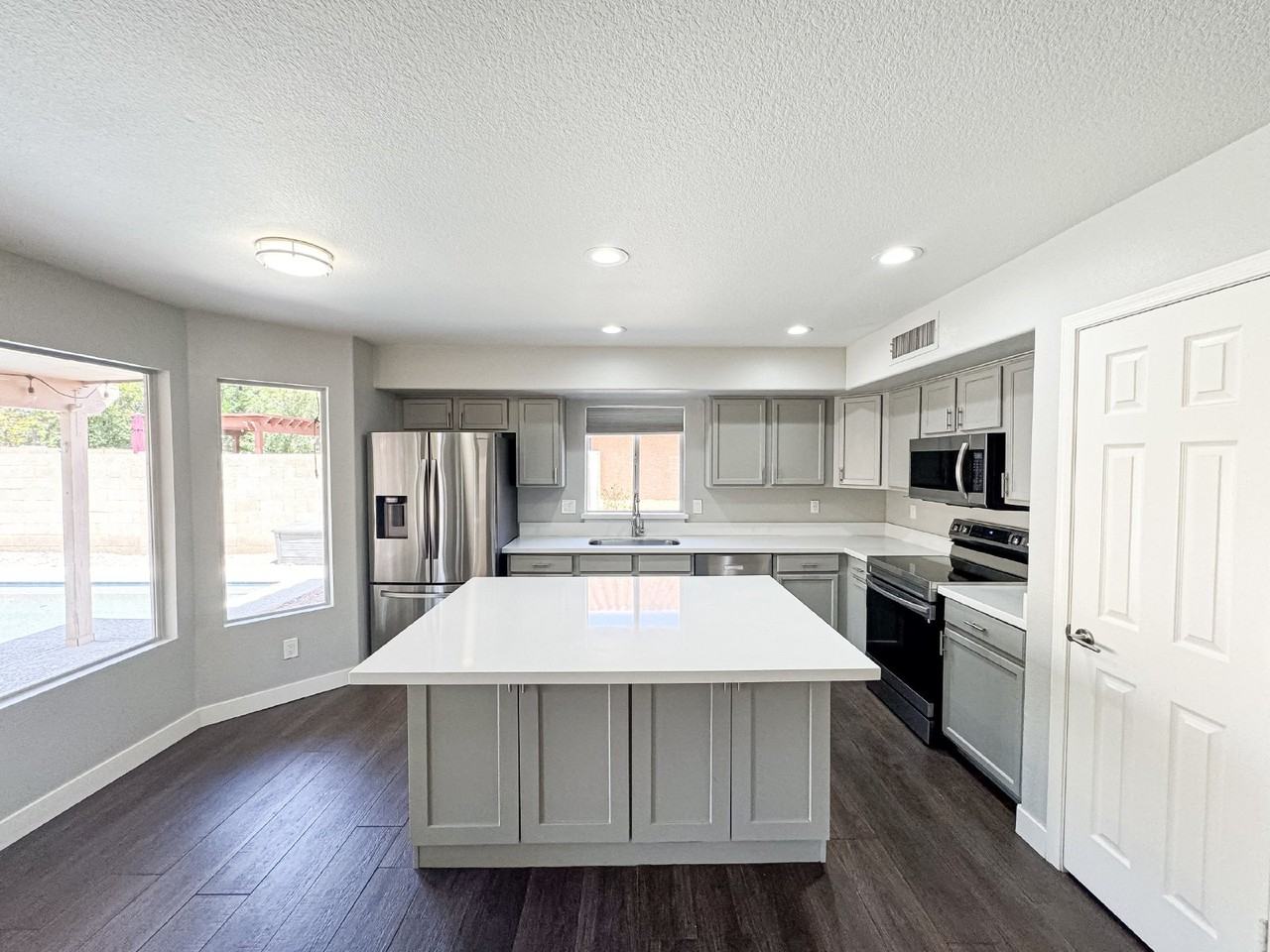 5930 W Venus Way - Photo 7 of 30