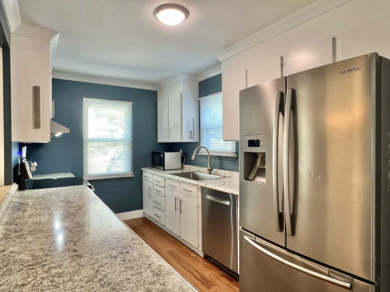 1604 N Davidson St - Photo 6 of 28
