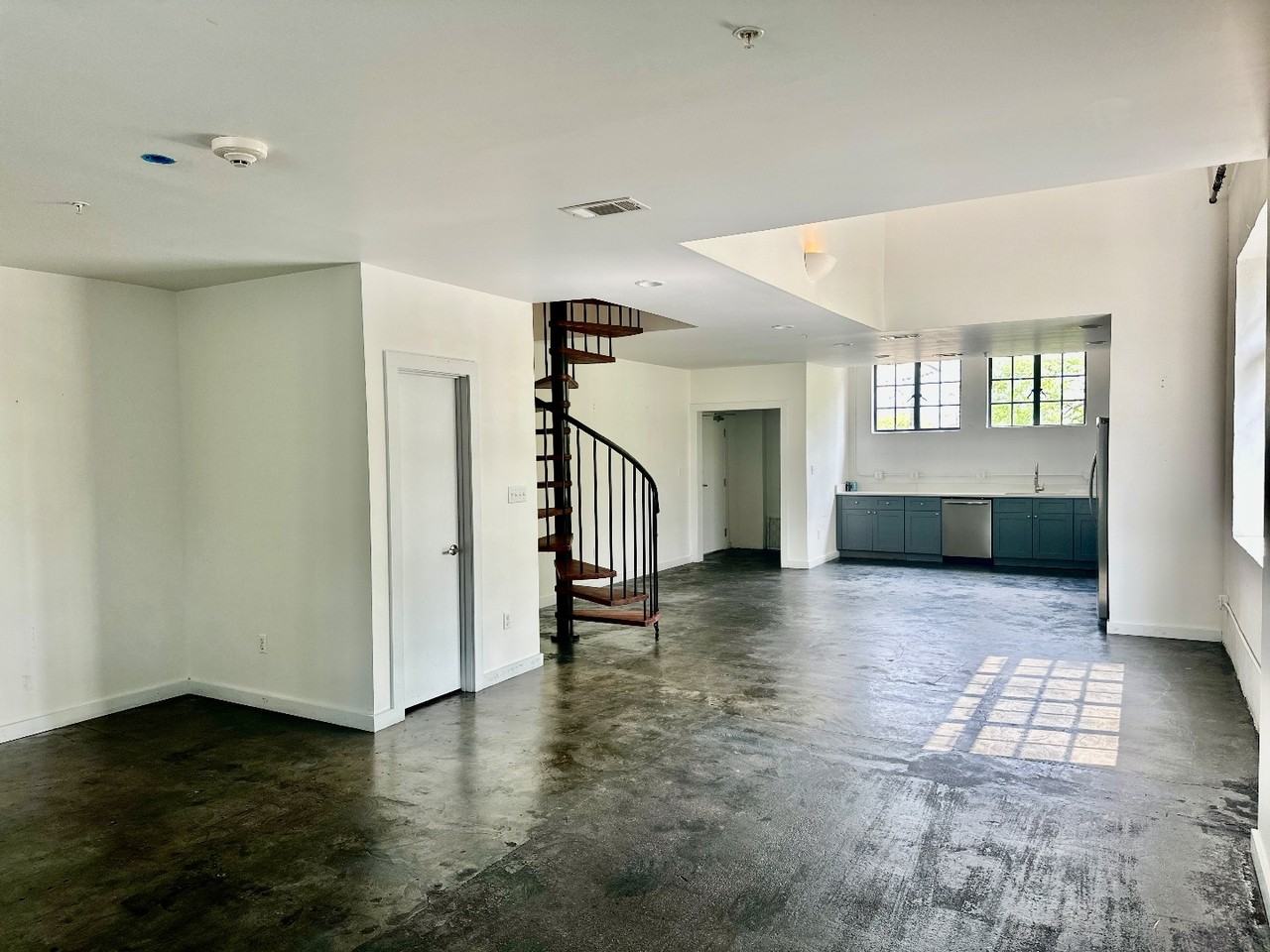 620 Opelousas Ave #201 - Photo 2 of 11