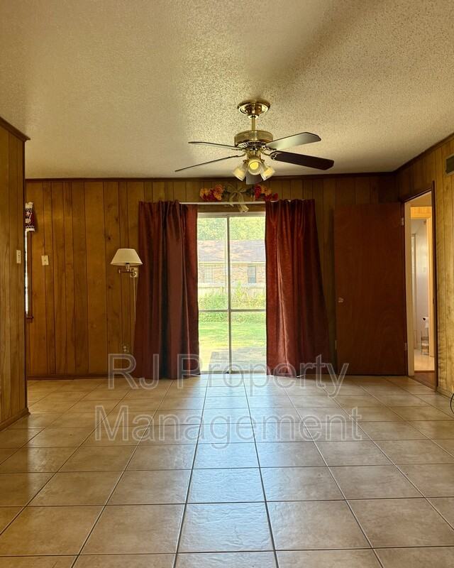 3558 Greentree Dr - Photo 7 of 22