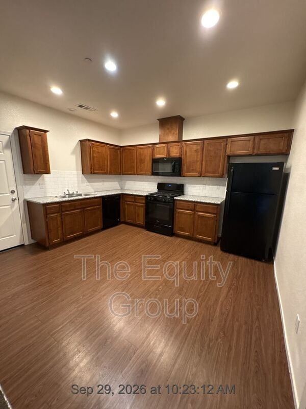 3332 S Villa St - Photo 5 of 18
