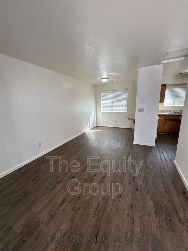 107 W Sonora Ave - Photo 3 of 18