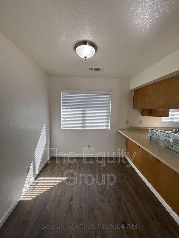 107 W Sonora Ave - Photo 5 of 18