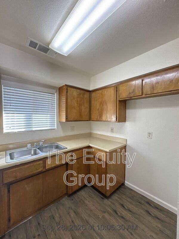 107 W Sonora Ave - Photo 7 of 18