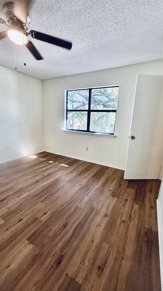 614 Victory St - Photo 5 of 6