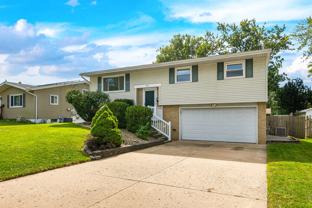 1610 W Oakglen Dr - Photo 1 of 1