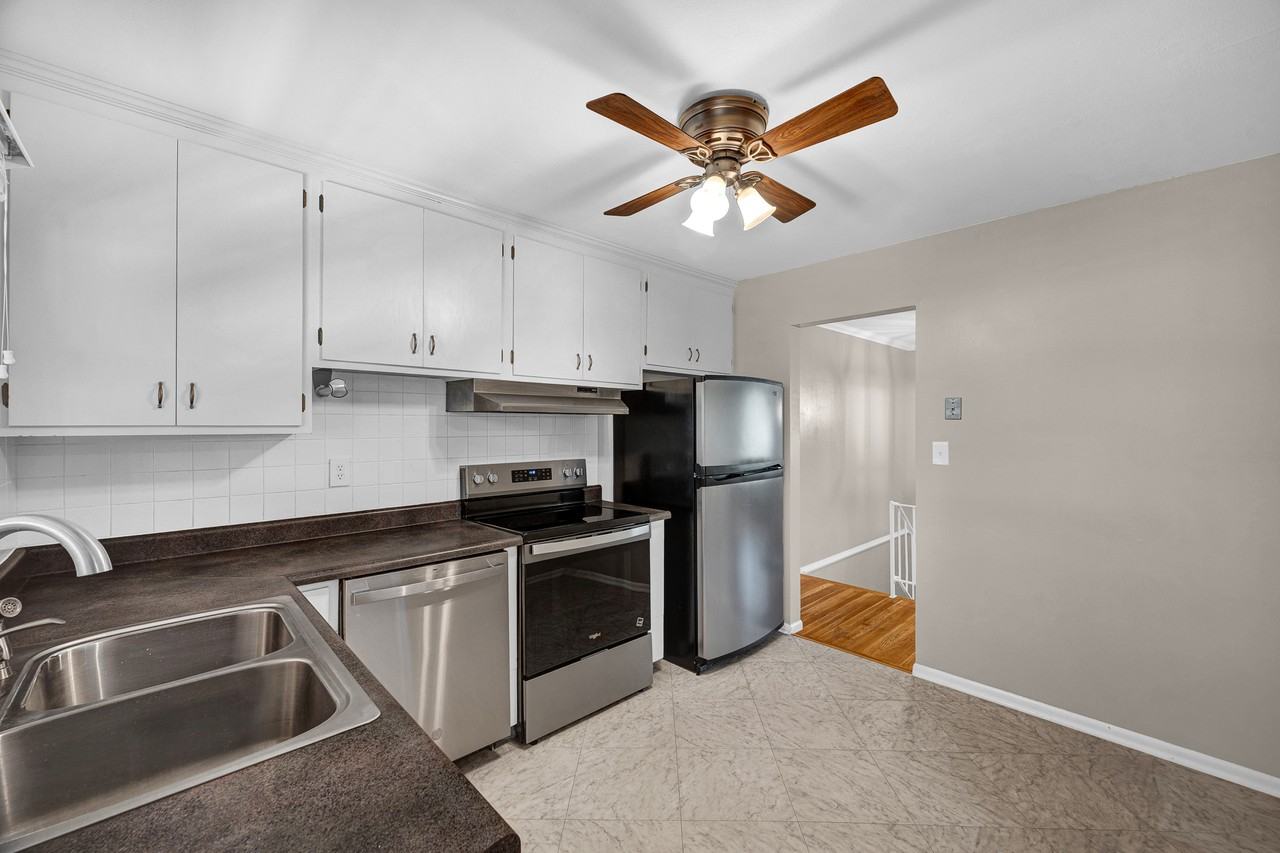 1610 W Oakglen Dr - Photo 7 of 24