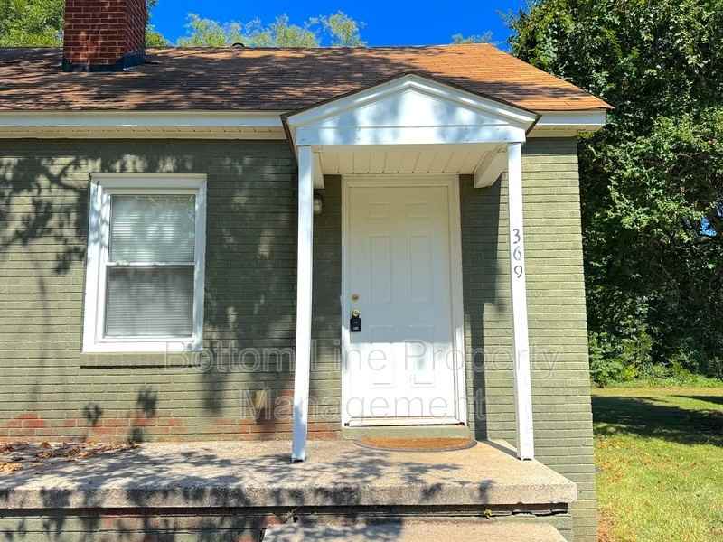 369 Spring St Sw - Photo 2 of 13