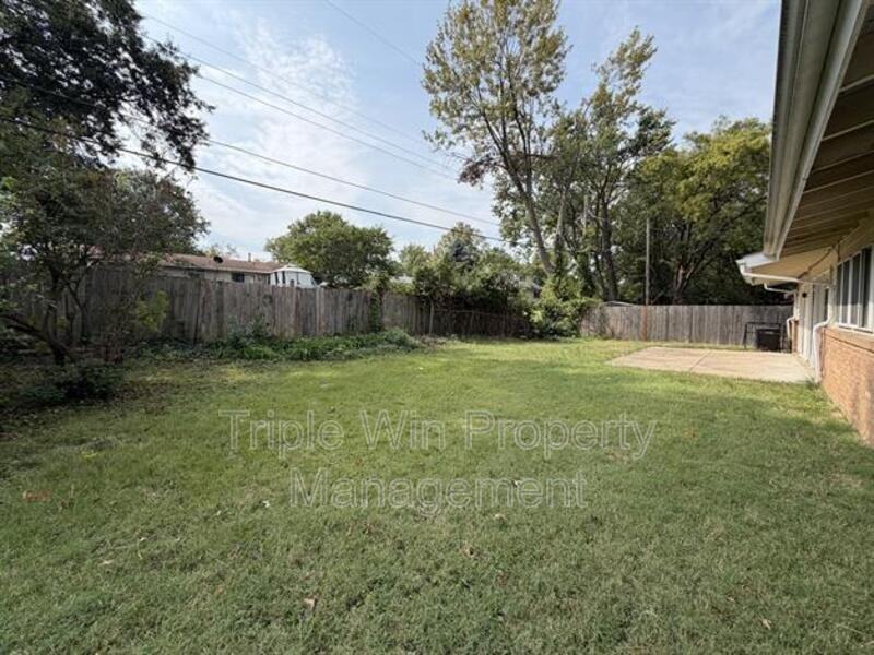 3180 Kingsley Dr - Photo 7 of 43