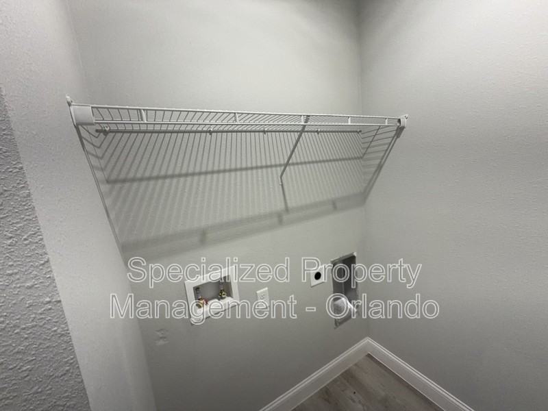 1626 W Newbury St - Photo 3 of 15