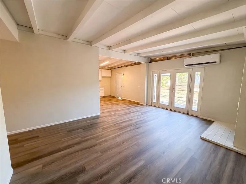 1311 Campus Avenue - Photo 3 of 7