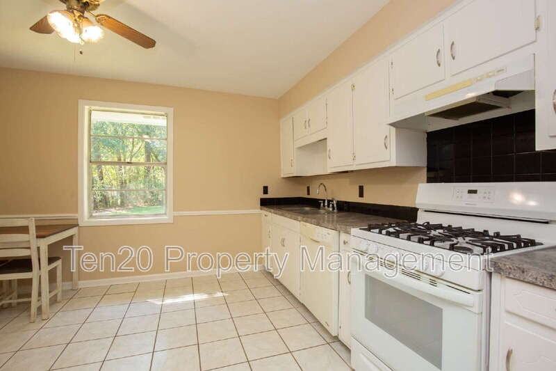 8343 Twin Chapel Dr - Photo 4 of 16