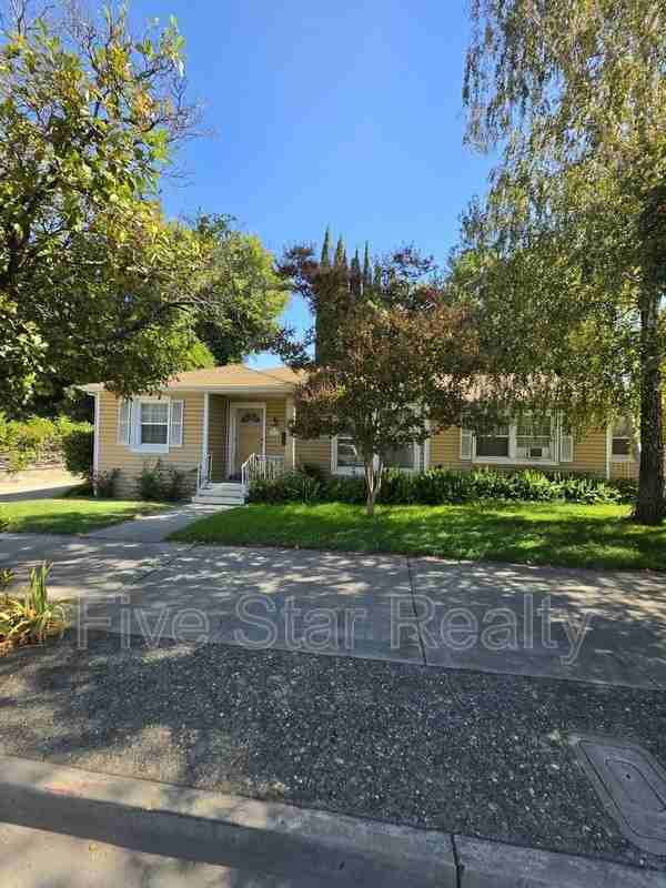 821 D St #A1