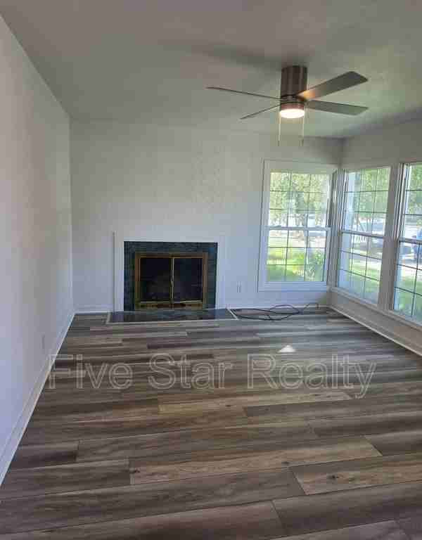 821 D St #A1 - Photo 4 of 24