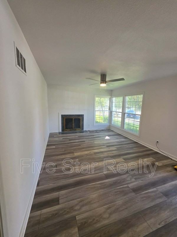821 D St #A1 - Photo 5 of 24