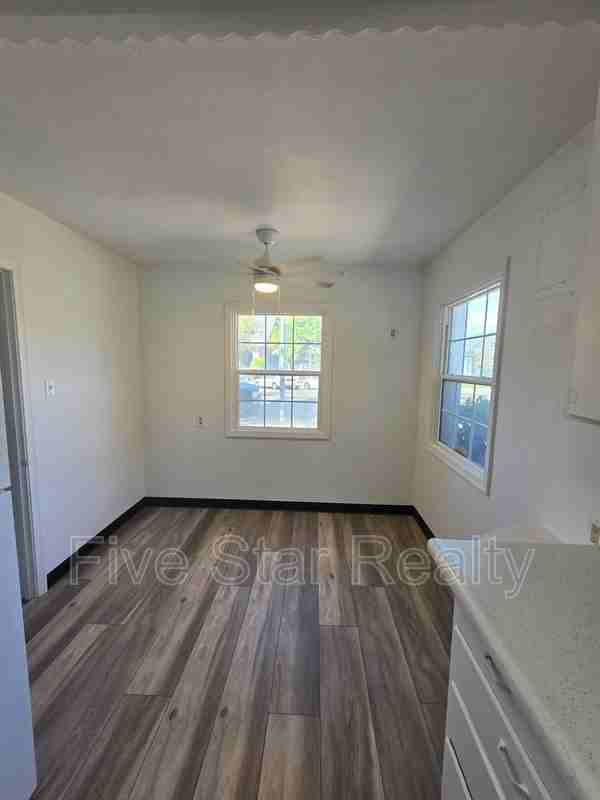821 D St #A1 - Photo 6 of 24