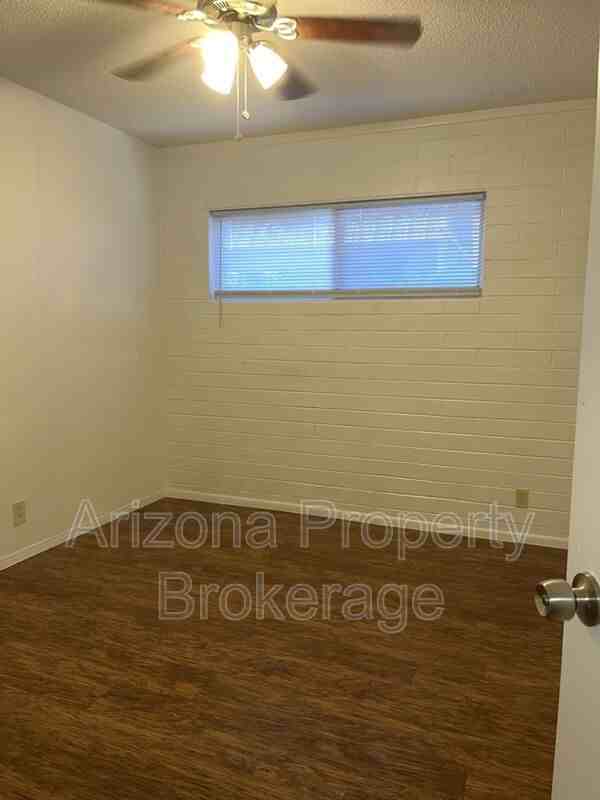 2408 W Morten Ave #5 - Photo 4 of 6