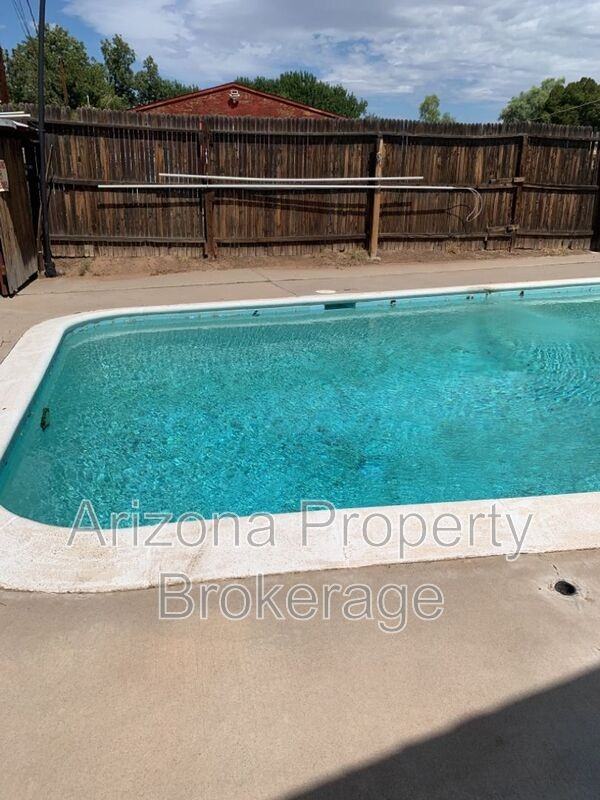 2408 W Morten Ave #5 - Photo 5 of 6