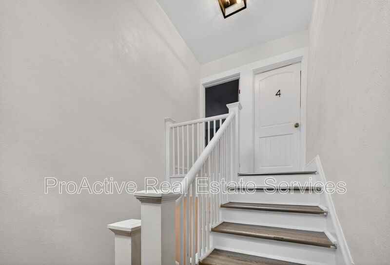 1201 Tallwood St - Photo 6 of 25