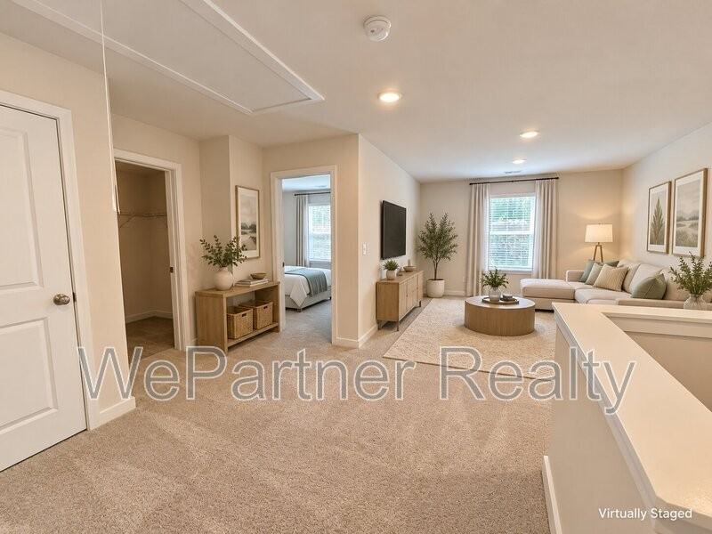 7225 Lacey Dr - Photo 5 of 37