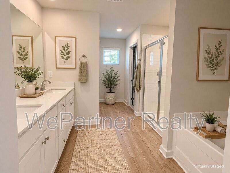 7225 Lacey Dr - Photo 6 of 37