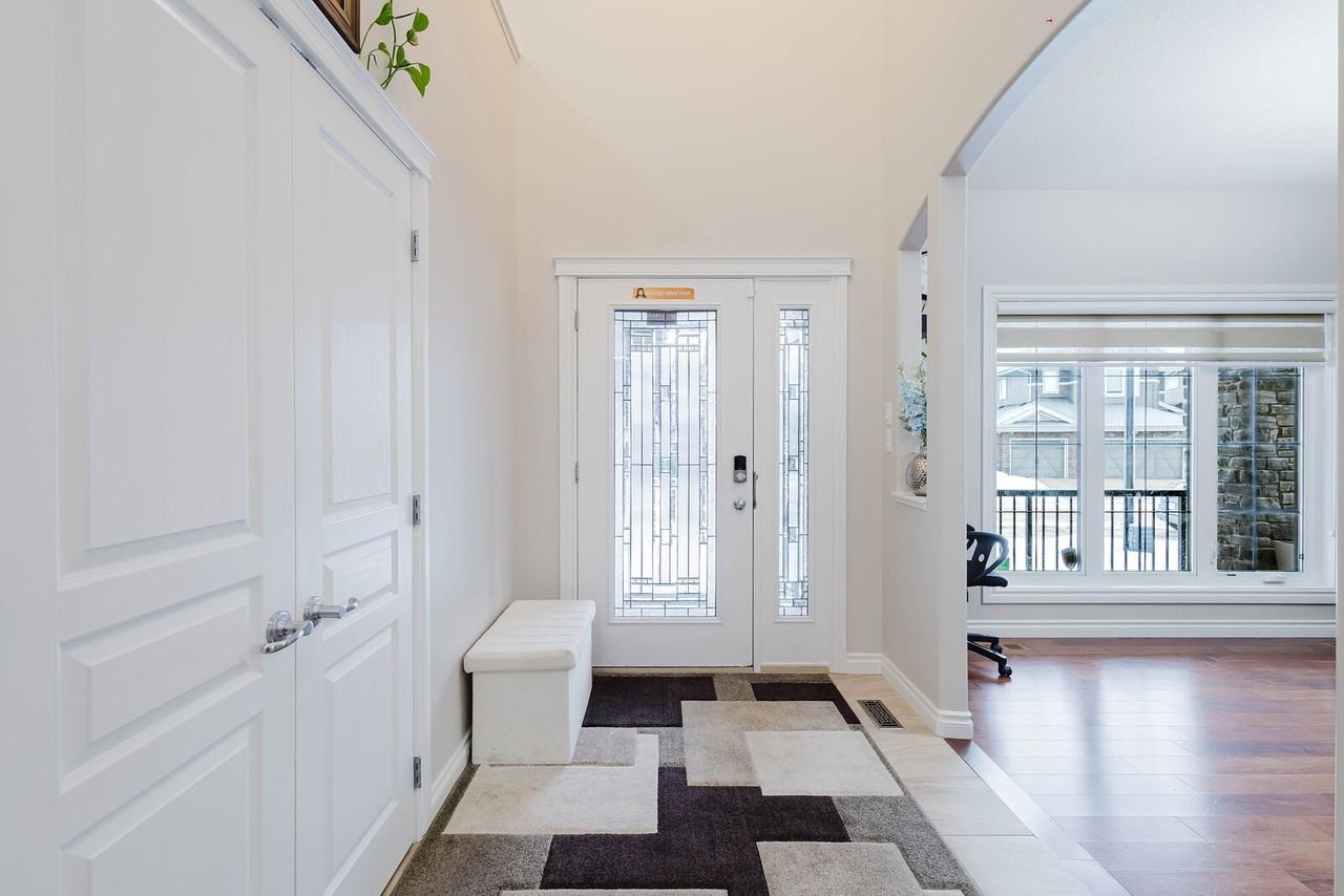 3920 Ginsburg Cres Nw - Photo 2 of 22
