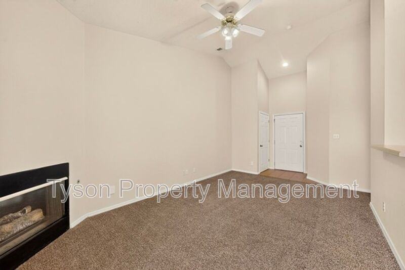 4209 Ridgeway Ct Se #C - Photo 5 of 23