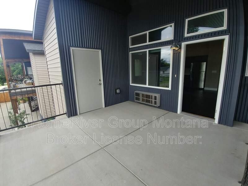 813 Charlo St #201 - Photo 2 of 10