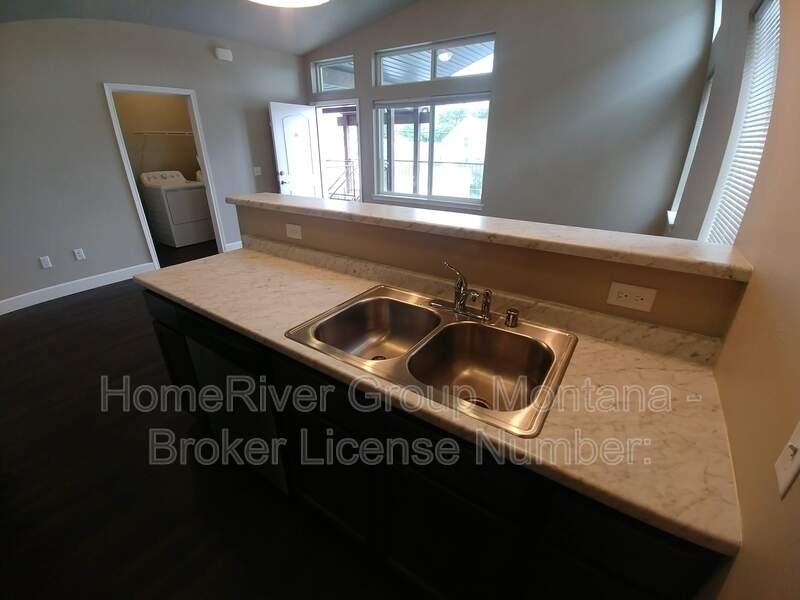 813 Charlo St #201 - Photo 6 of 10