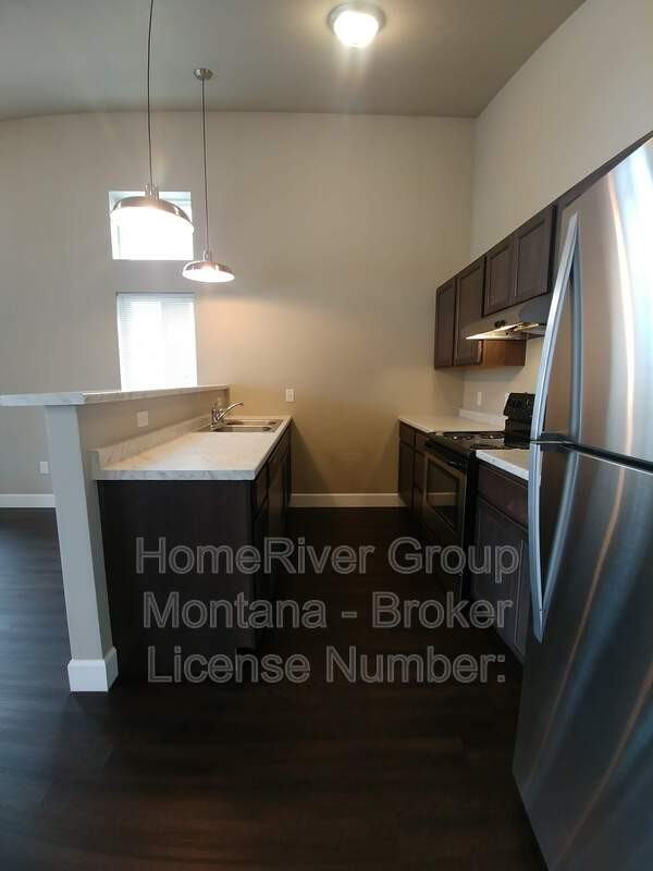 819 Charlo St #201 - Photo 4 of 10