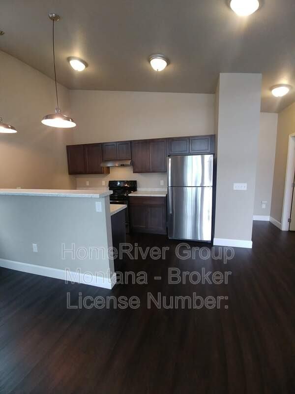 819 Charlo St #201 - Photo 7 of 10