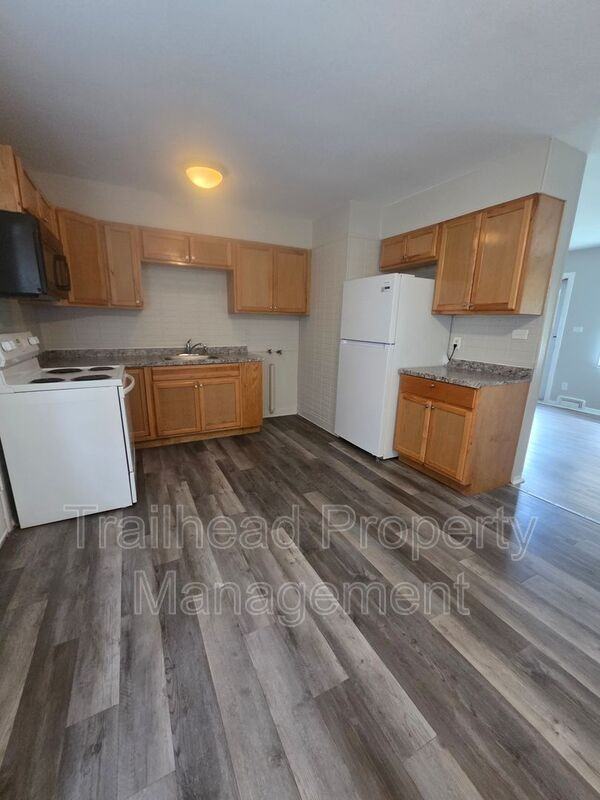 7805 E 114th St - Photo 2 of 18