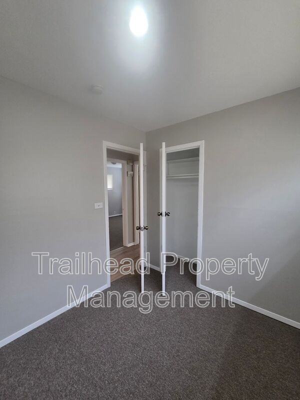 7805 E 114th St - Photo 3 of 18