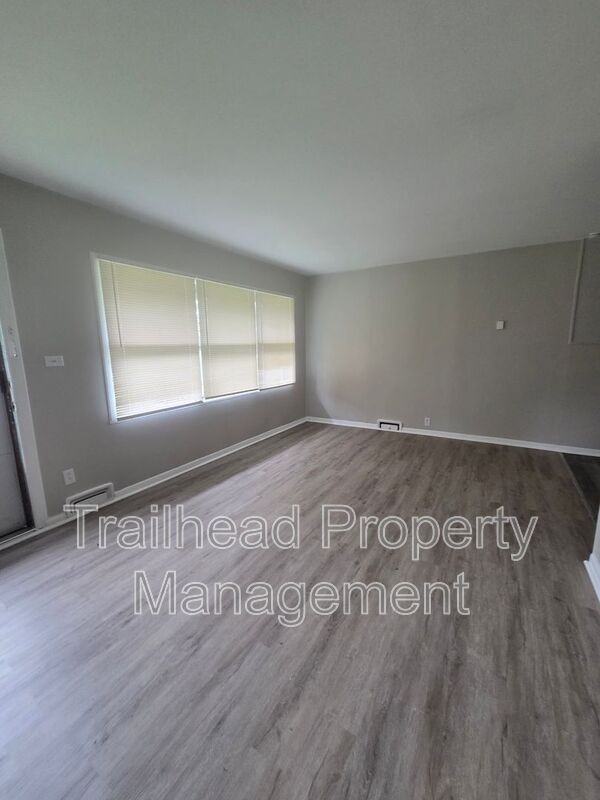 7805 E 114th St - Photo 5 of 18