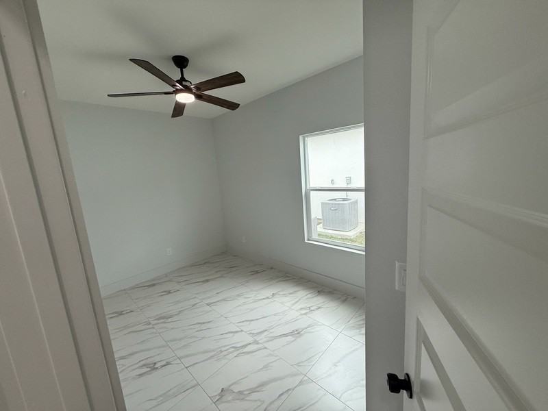 2813 Bravo Rd #B - Photo 6 of 7