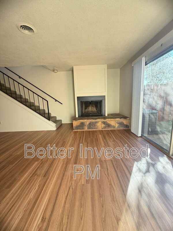 972 Marlene St - Photo 4 of 27