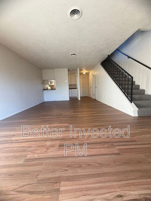 972 Marlene St - Photo 6 of 27
